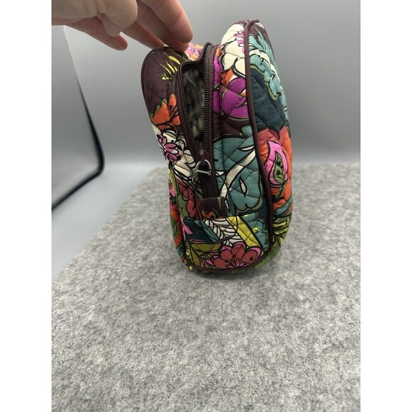 Limited Edition Vera Bradley Makeup Bag, Great For Travel Easy Clean - Picture 4 of 7